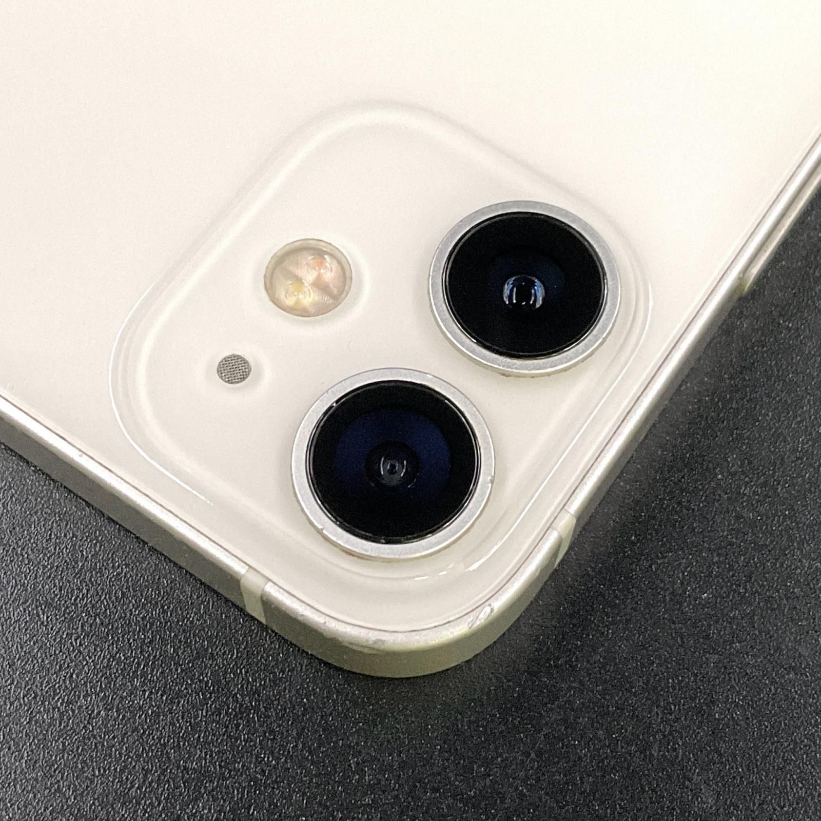 iPhone 7 32GB シルバー au 白ロム 動作確認済 77%【全額返金保証