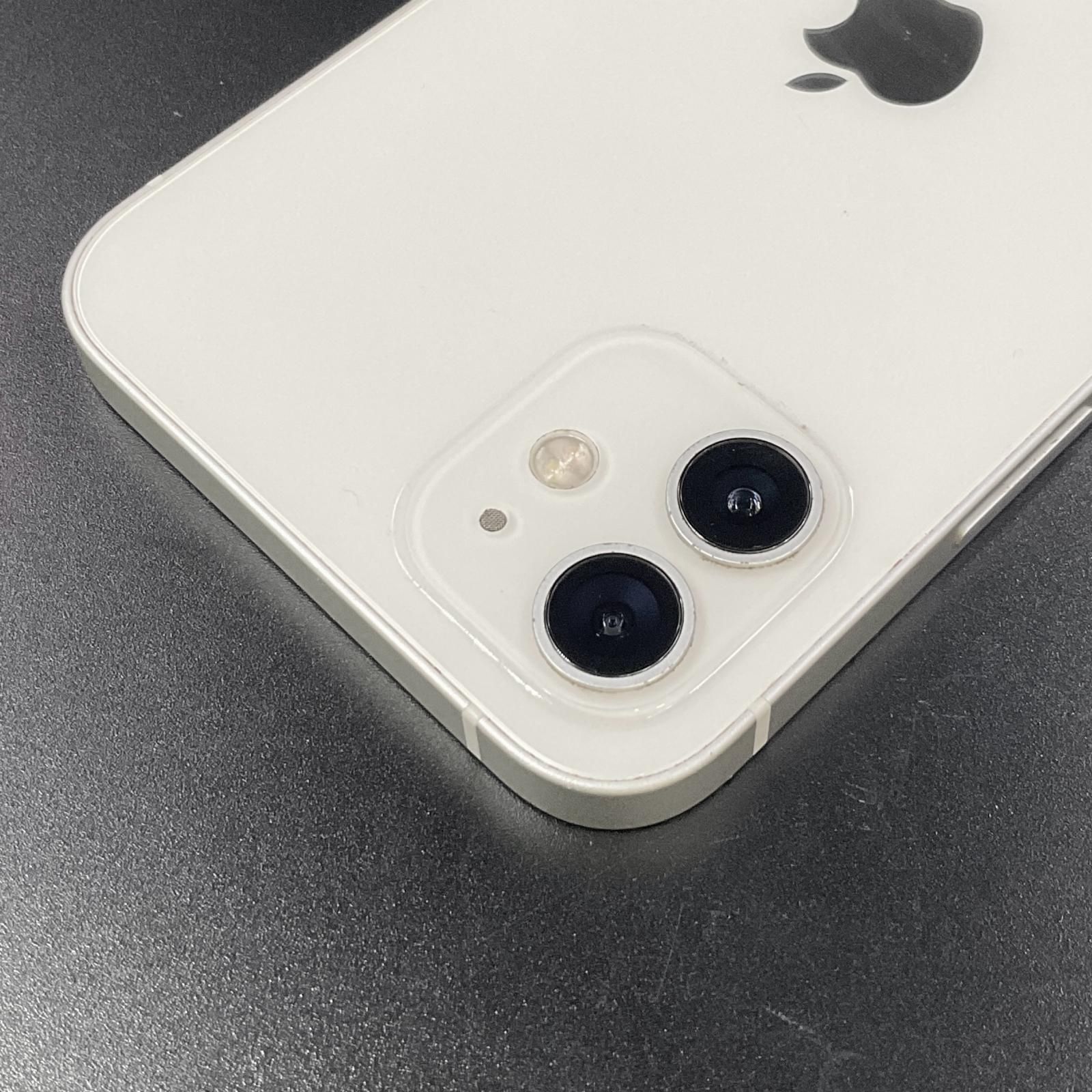 iPhone 12 128GB ホワイト docomo 白ロム 動作確認済 69%【全額返金