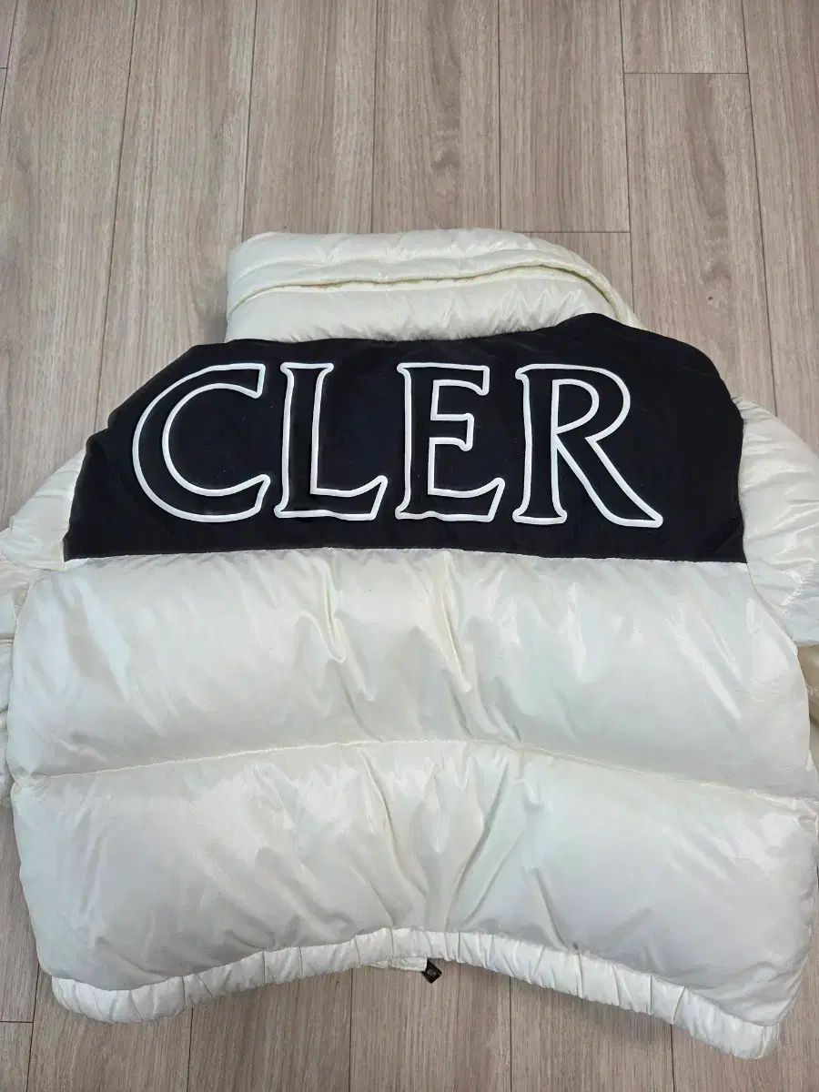 モンクレール 8