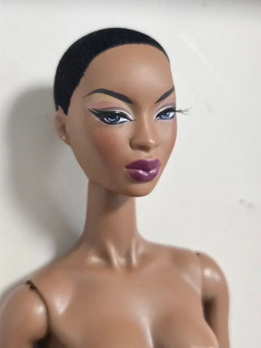 ファッションロイヤルティ フェイシズ OF アデル