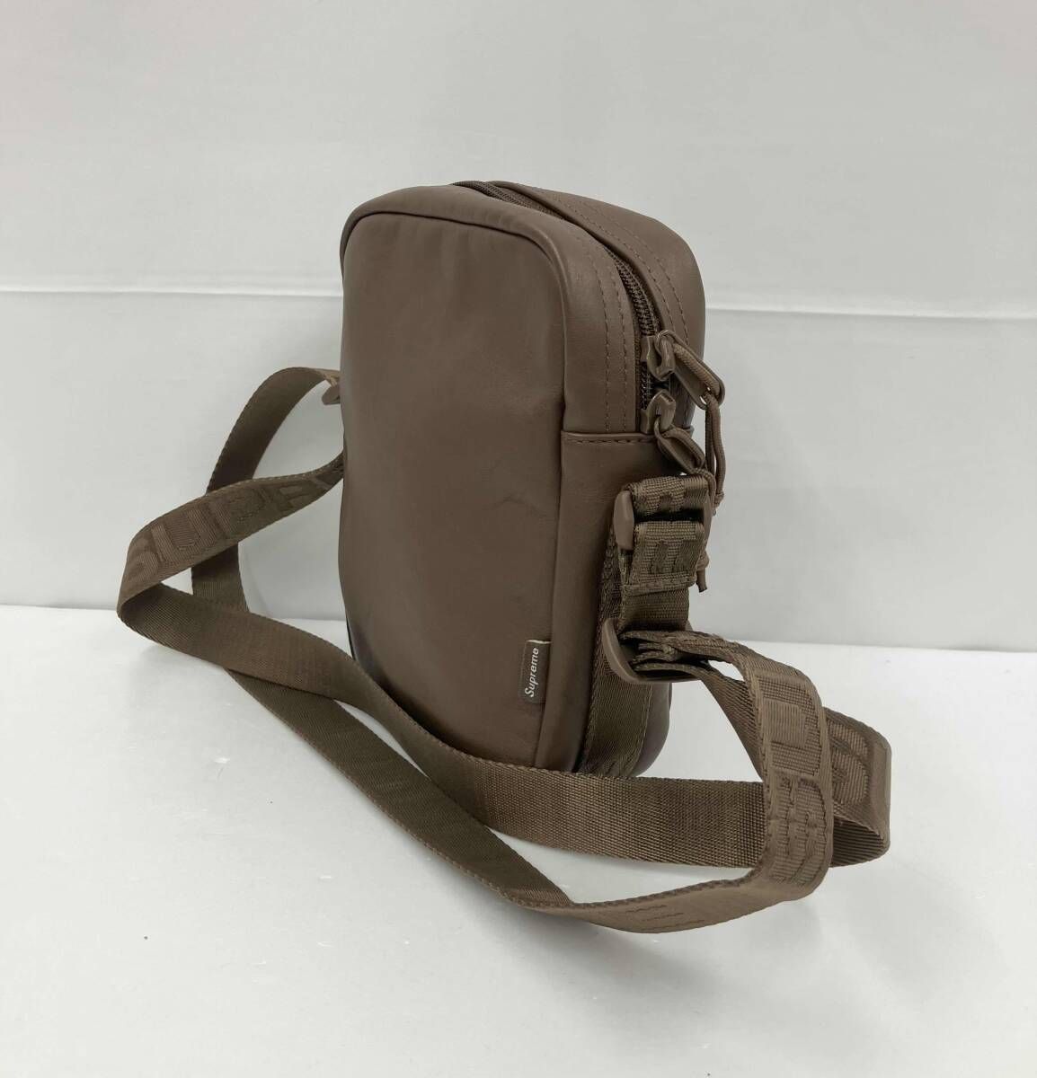 Supreme シュプリーム ショルダーバッグ 24FW 本革 ブラウン 通年