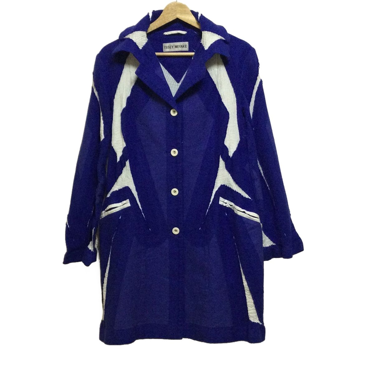 ISSEYMIYAKE(イッセイミヤケ) コート サイズ2 M レディース - ブルー