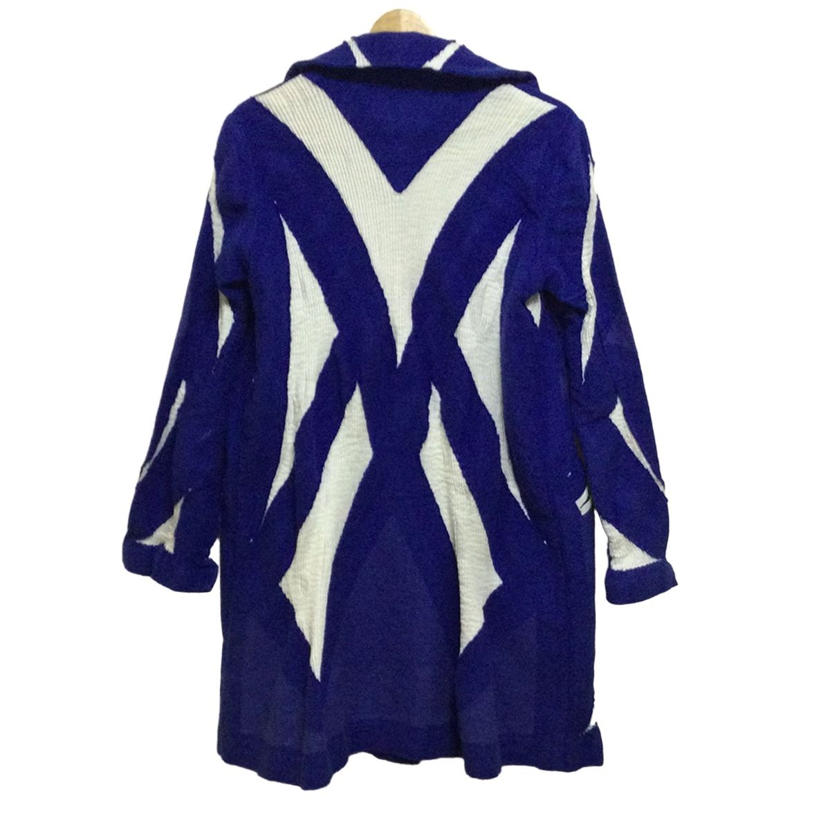 ISSEYMIYAKE(イッセイミヤケ) コート サイズ2 M レディース - ブルー