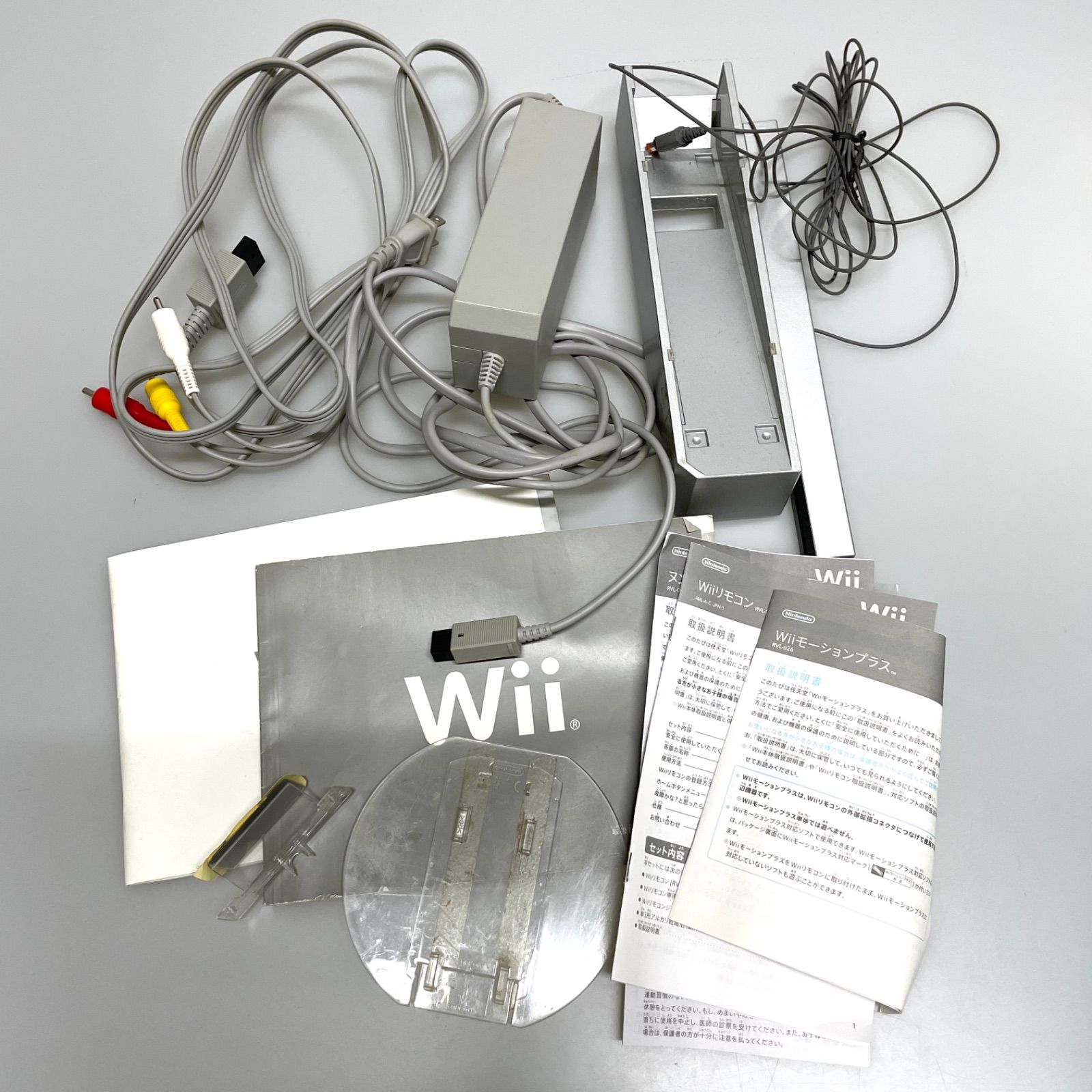 NK116 【ジャンク品】Nintendo Wii 本体 ゲームソフト コントローラー