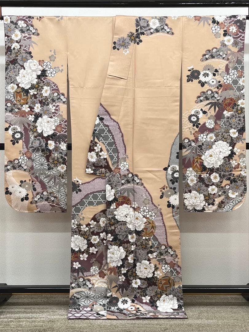 ポリエステル 振袖 四季の花々 鹿の子 紋意匠 ぼかし八掛 躾糸付き
