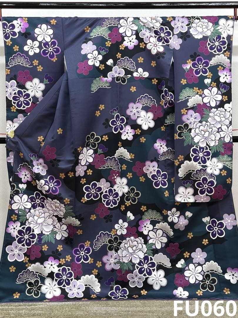 ポリエステル 振袖 牡丹 桜 松 梅 紋意匠 ぼかし八掛 躾糸付き FU060