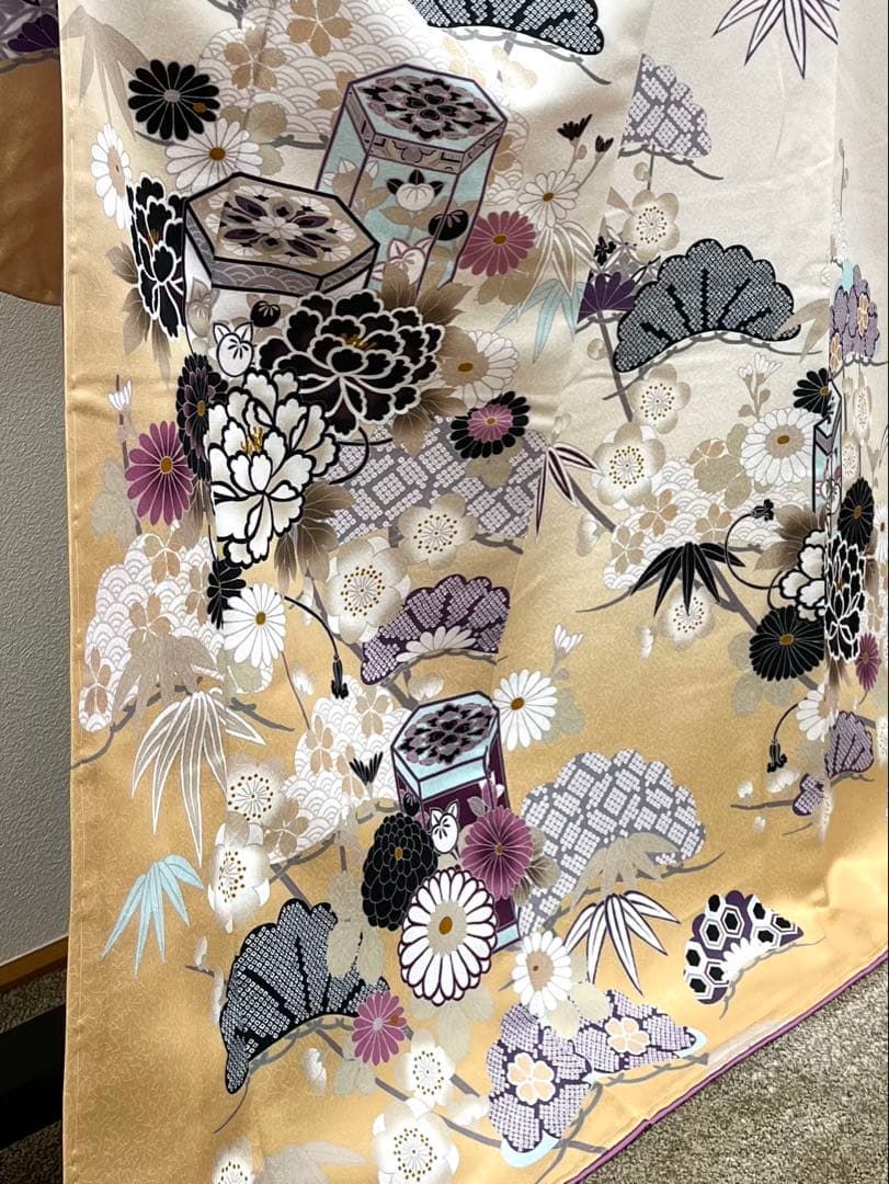 ポリエステル 振袖 菖蒲 鞠 紋意匠 ぼかし八掛 躾糸付き FU058 - メルカリ