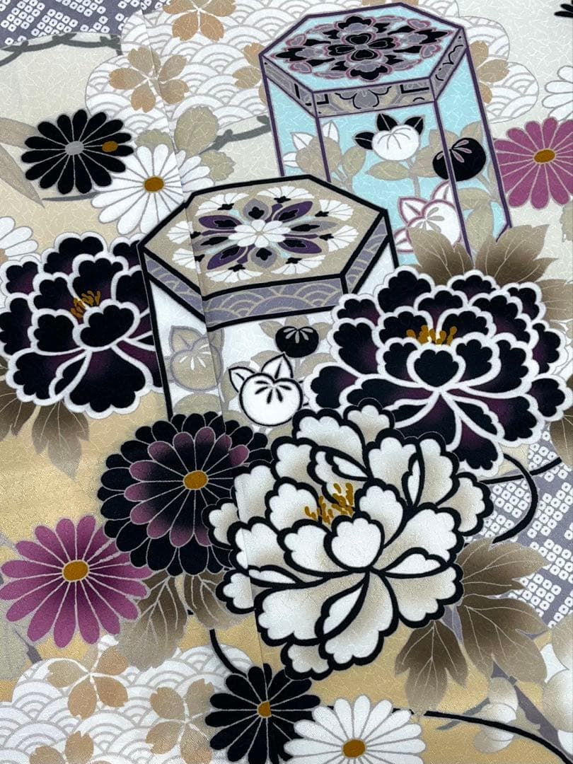 ポリエステル 振袖 菖蒲 鞠 紋意匠 ぼかし八掛 躾糸付き FU058 - メルカリ