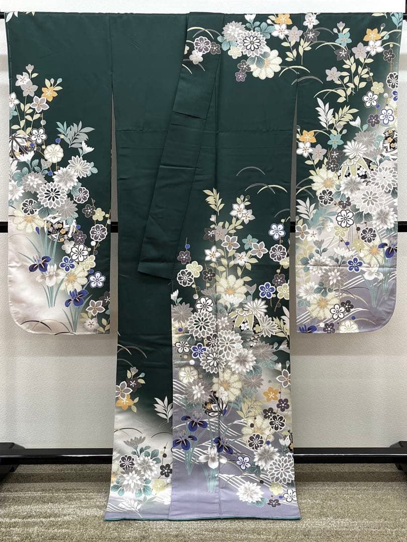 ポリエステル 振袖 菖蒲 鞠 紋意匠 ぼかし八掛 躾糸付き FU057 - メルカリ