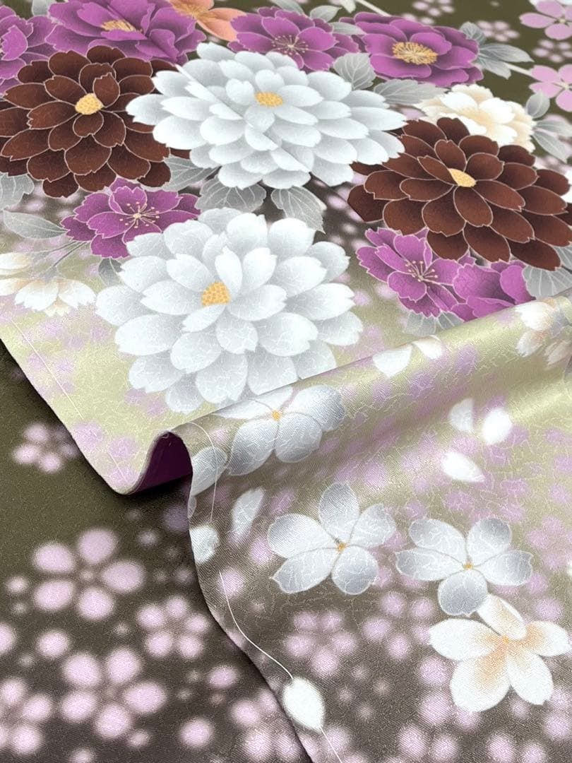 ポリエステル 振袖 花尽くし 紋意匠 ぼかし八掛 躾糸付き FU054 - メルカリ