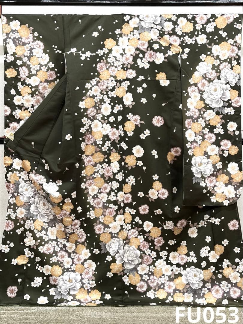 ポリエステル 振袖 牡丹 紋意匠 ぼかし八掛 躾糸付き FU053 - メルカリ