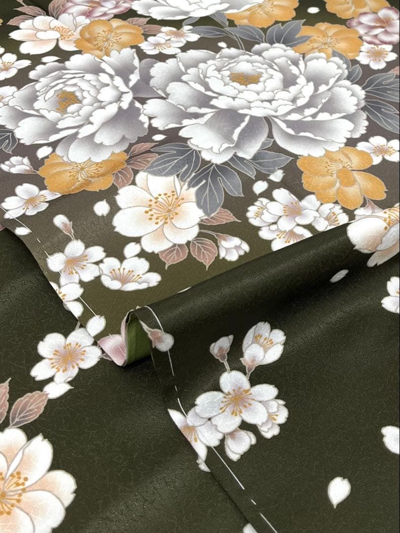 ポリエステル 振袖 牡丹 紋意匠 ぼかし八掛 躾糸付き FU053 - メルカリ