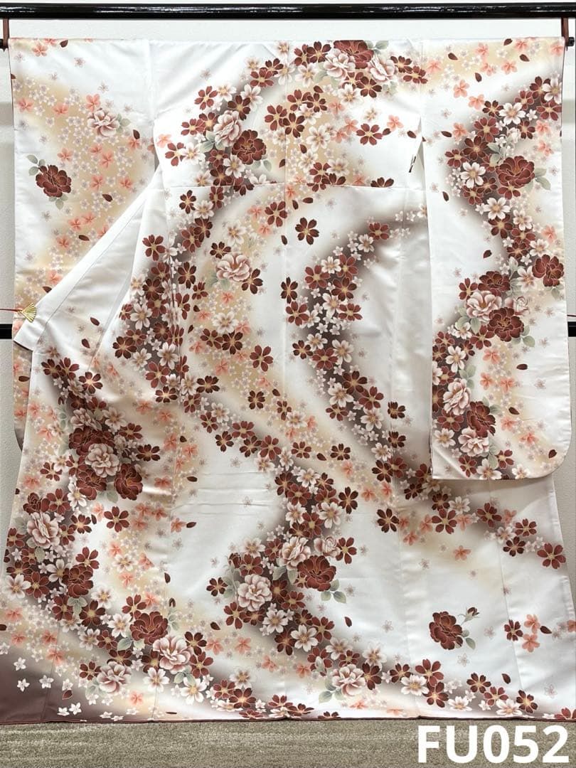 ポリエステル 振袖 牡丹 紋意匠 ぼかし八掛 躾糸付き FU052 - メルカリ