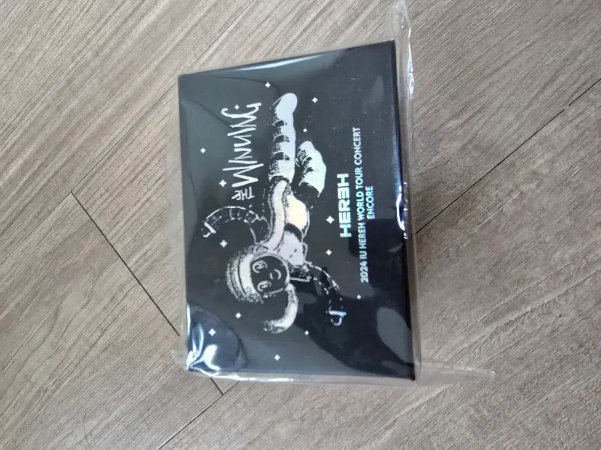 IU 2025 HER EH アンコールコンサート グッズ その他 タレントグッズ ゲーム おもちゃ グッズ