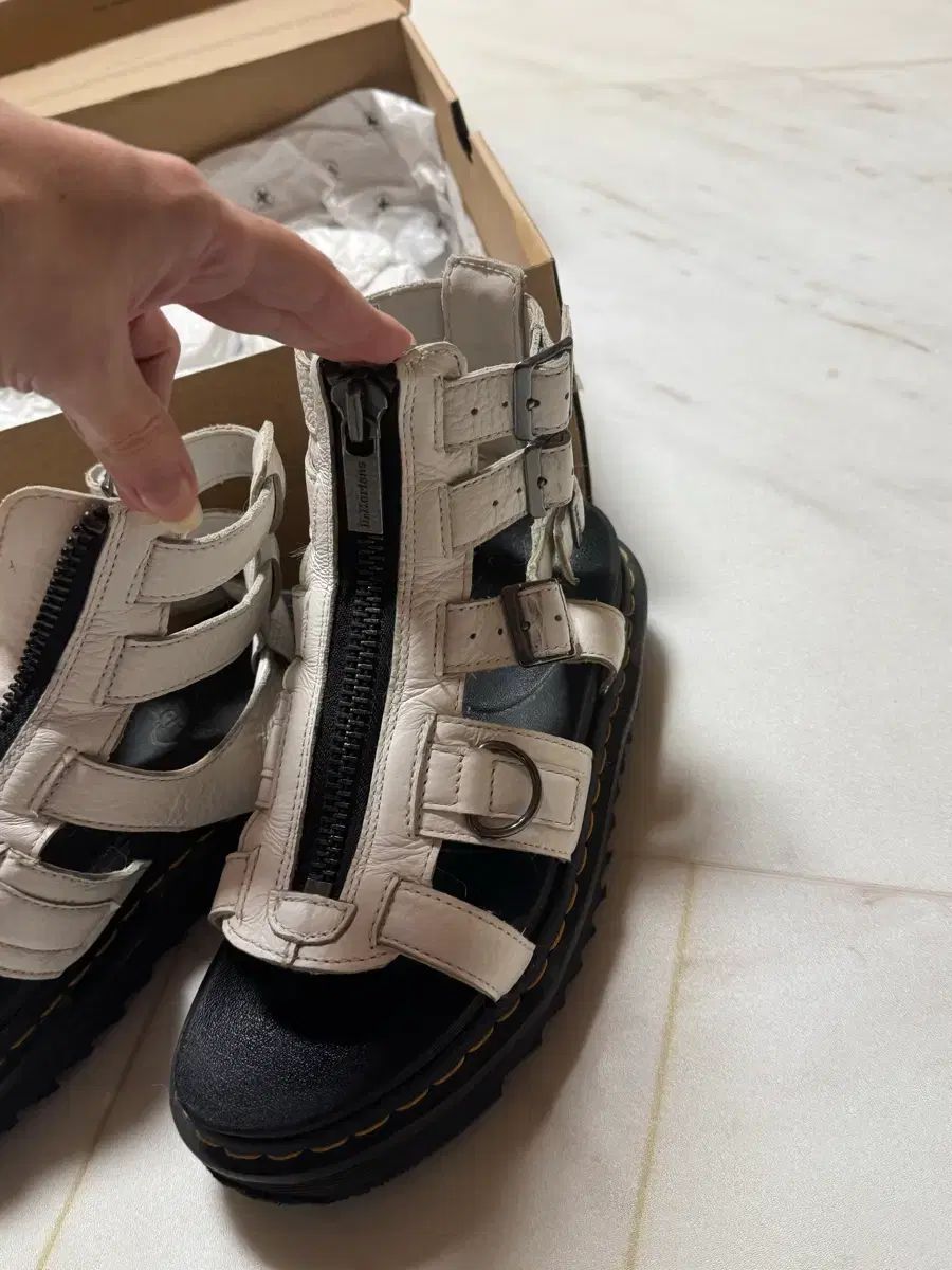 DR. MARTENS ドクターマーチン Olson uk 5 38