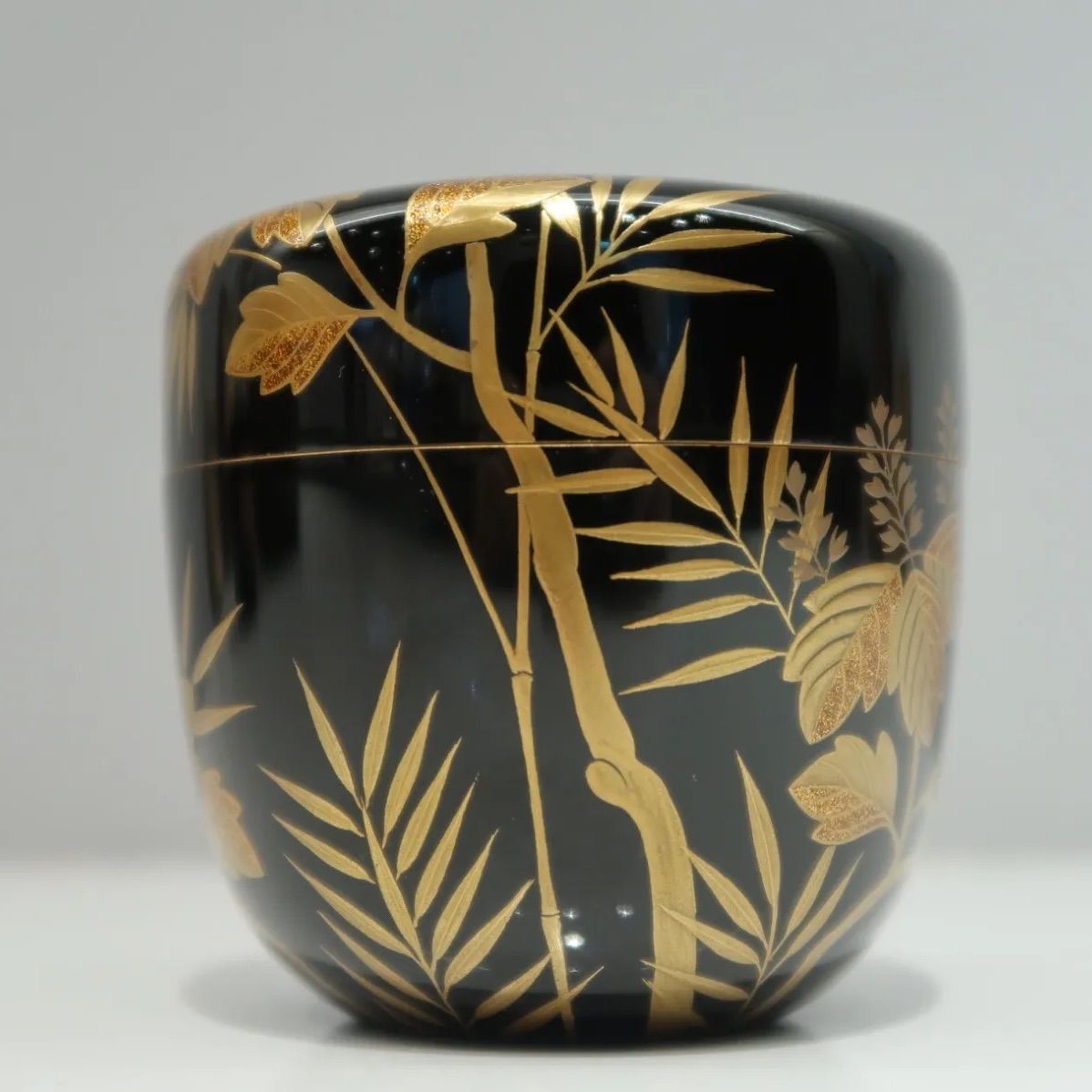 茶道具 桐竹蒔絵 大棗 宗尹作 棗 茶道具】湯浅華暁 桐竹蒔絵真塗大棗 内朱金溜地 - メルカリ