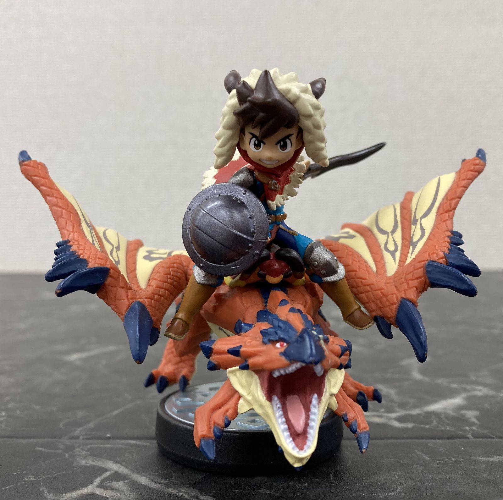 24. amiibo 隻眼のリオレウス＆ライダー モンスターハンター