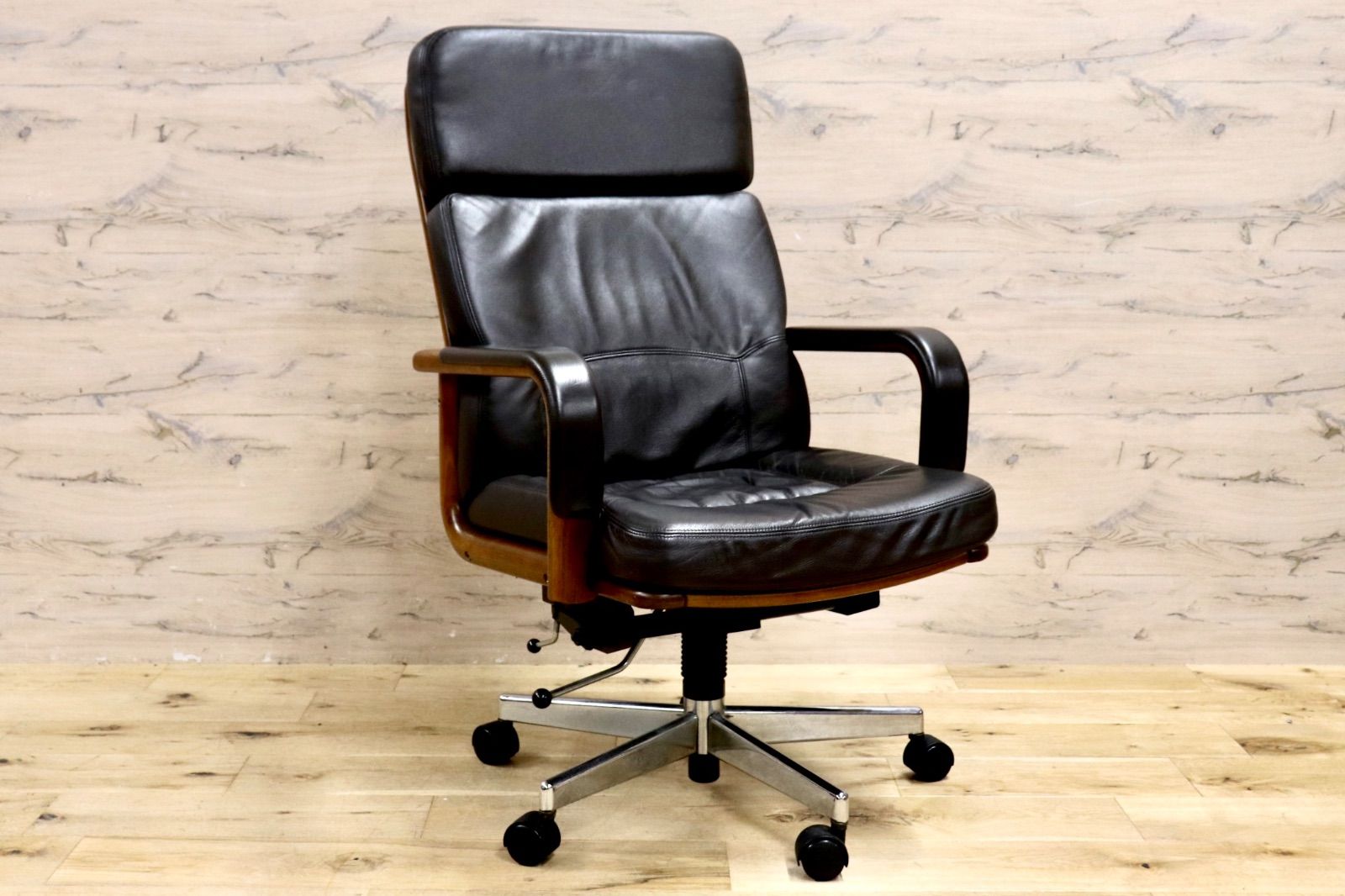 本革 デスクチェア