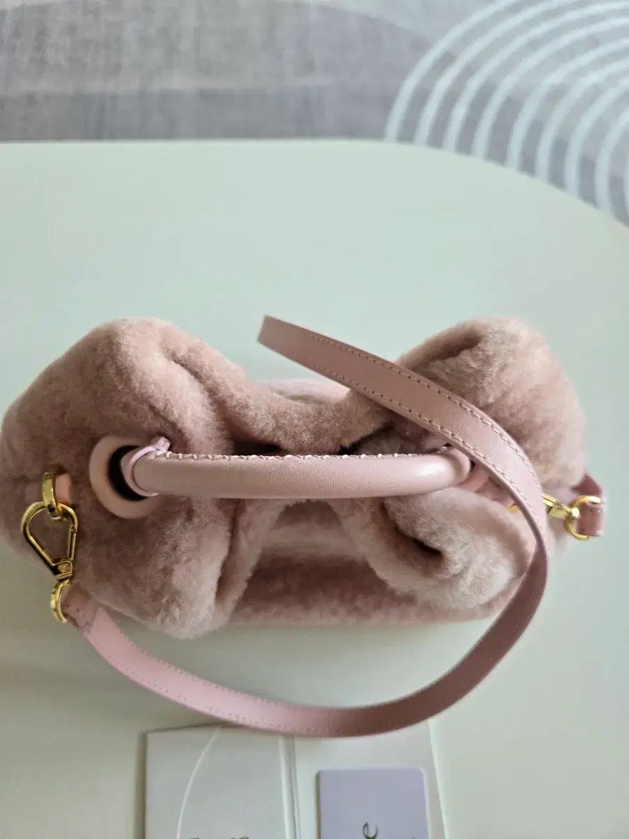 エル レム ピンク シープスキン トゥー クロスバック チェスター プリーツ