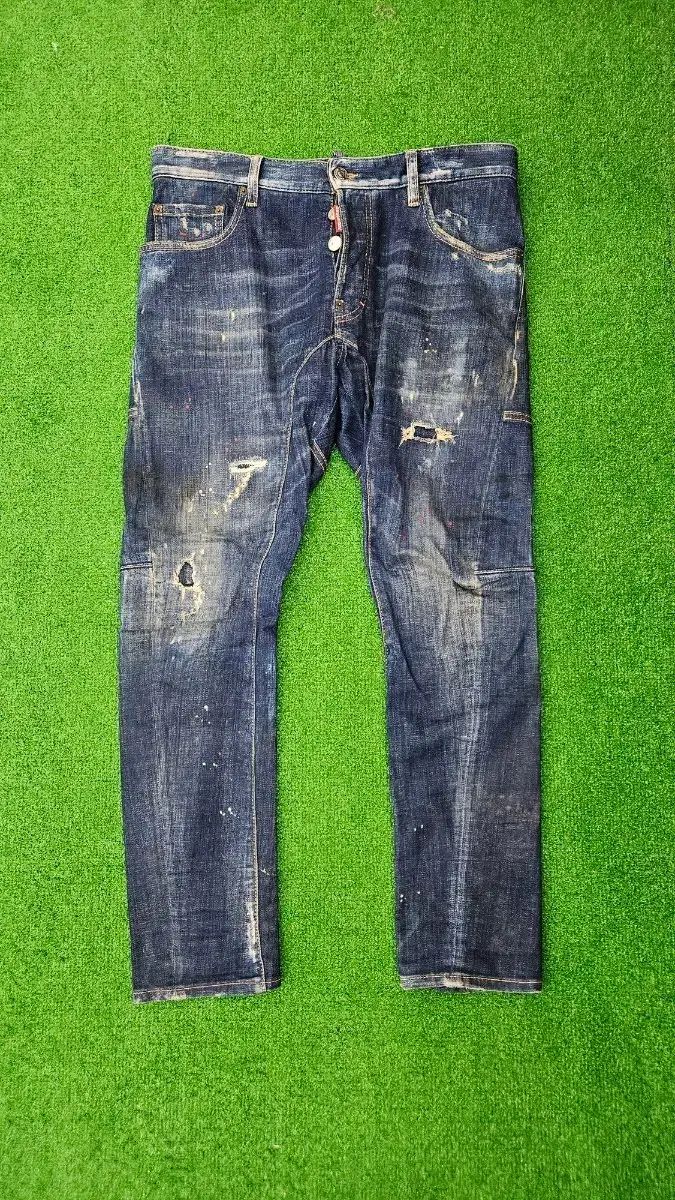 新世界 正規品) DSQUARED2 バイカーデニム ダメージジーンズ 48 - メルカリ