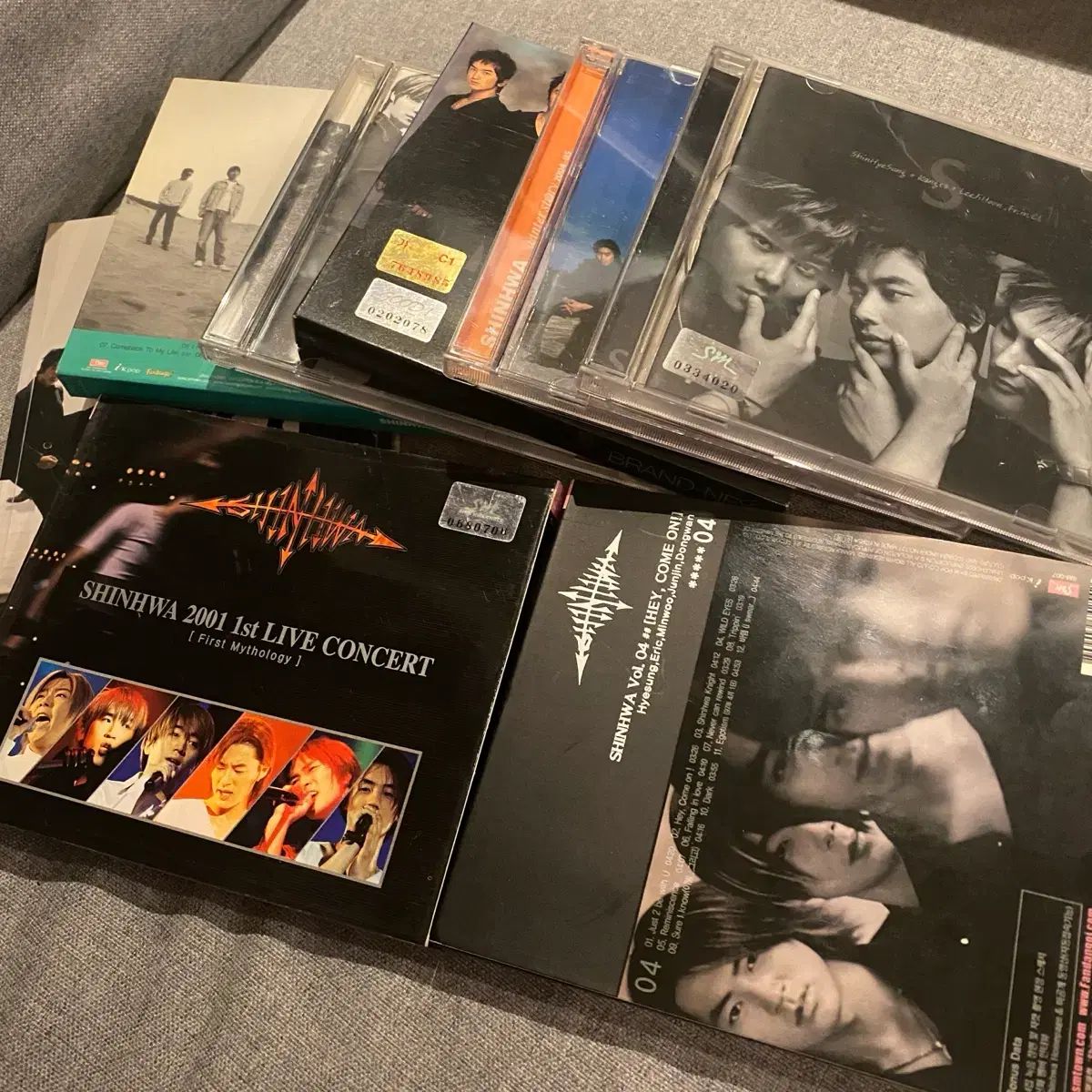 韓国音楽・Kpop CD 【SHINHWA】16枚セット 神話 SHINHWA(神話) アルバム CD まとめ kpop - メルカリ