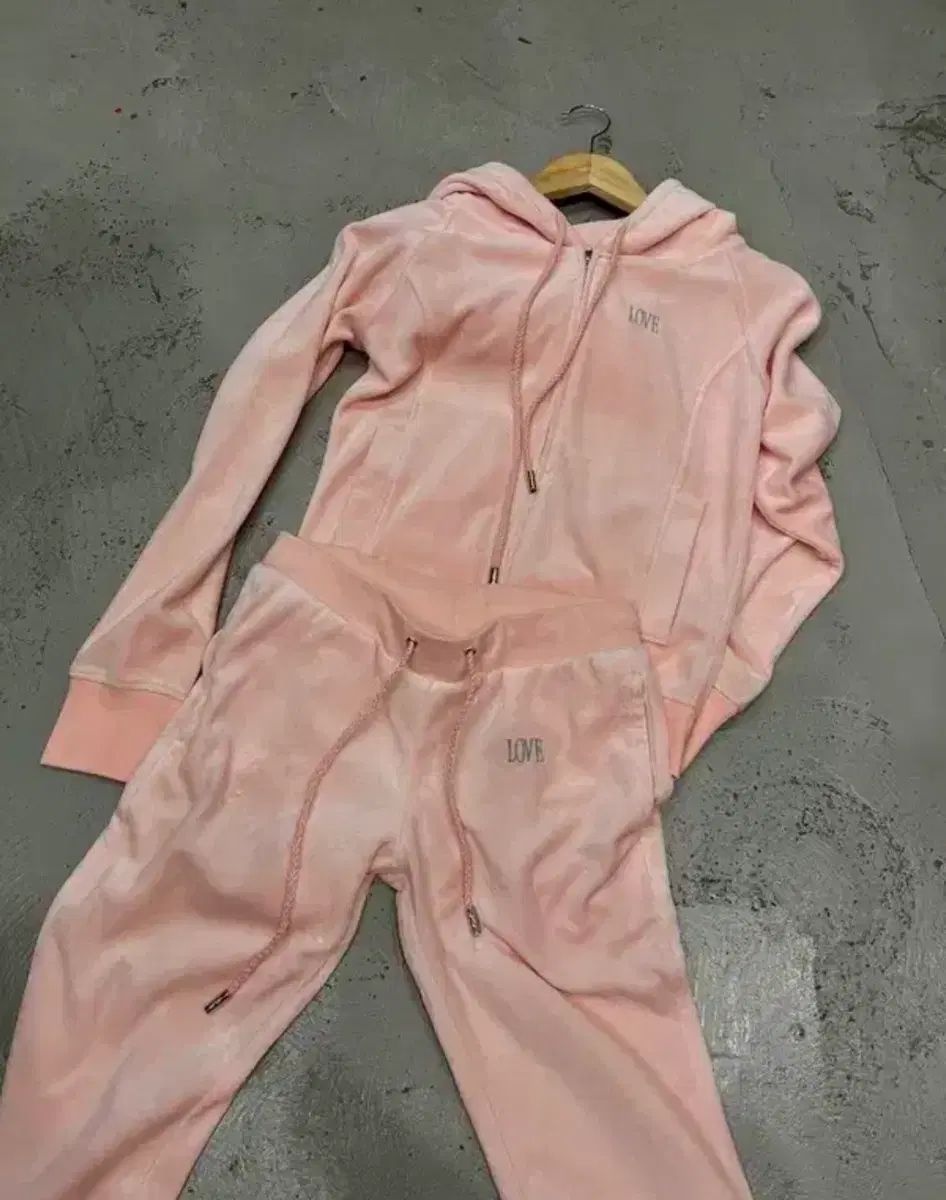 LOVE ツアーベルベット トレーニングウェア ピンク セット 日本lady社 製品 y 2 kスタイル