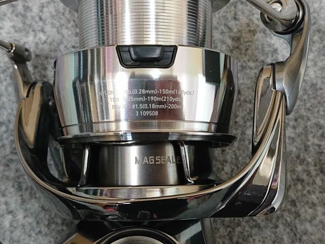 未使用品】 ダイワ 22イグジスト LT4000-XH スピニングリール EXIST