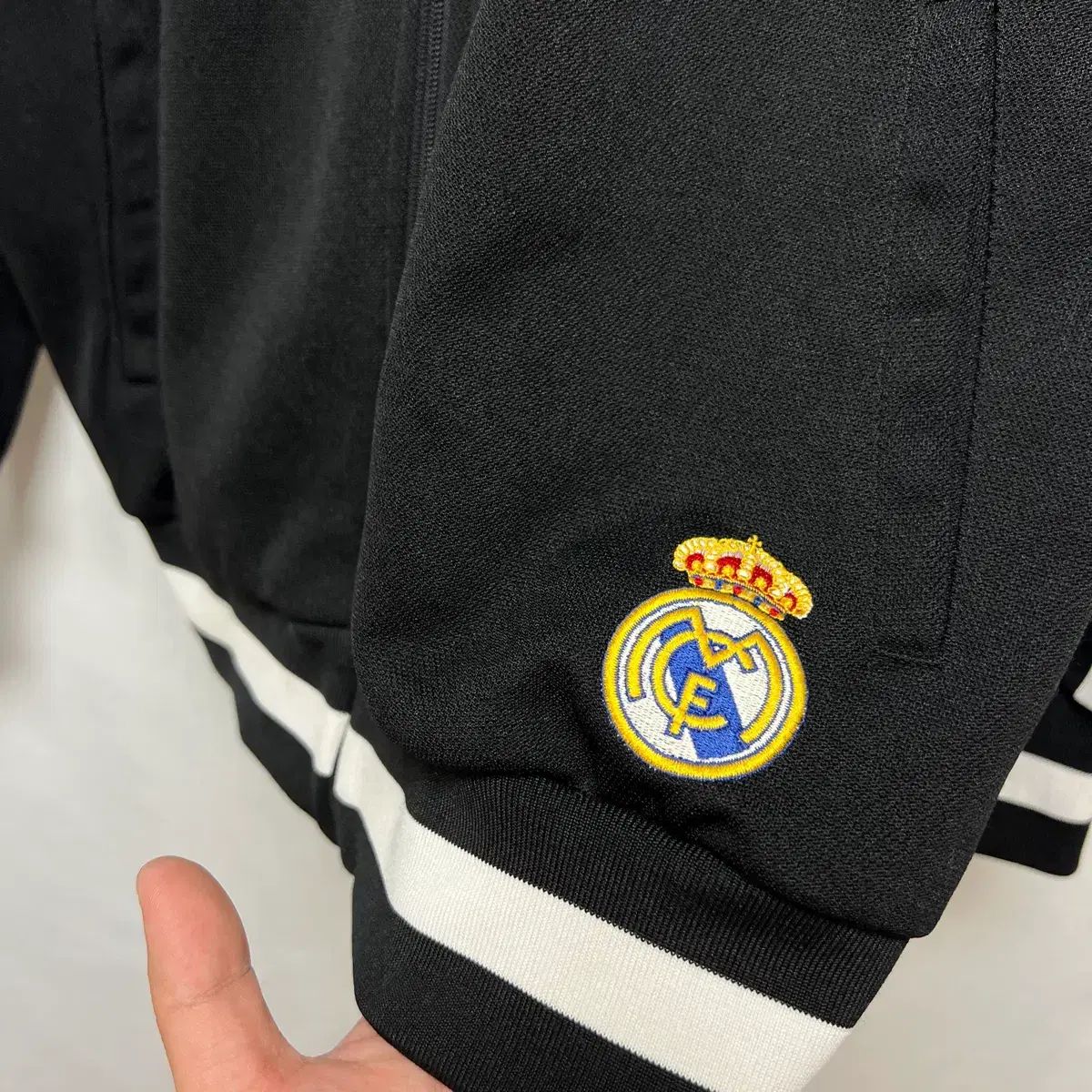 ブラック トラックジャージ