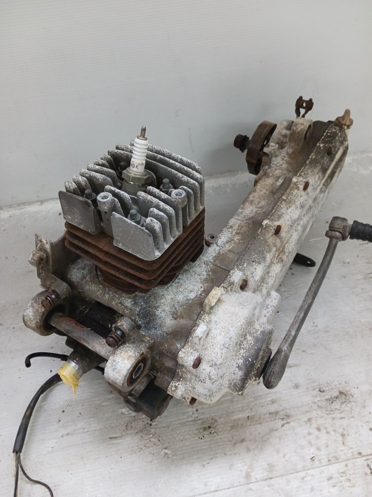 YAMAHAパッソルエンジン2E9 - メルカリ