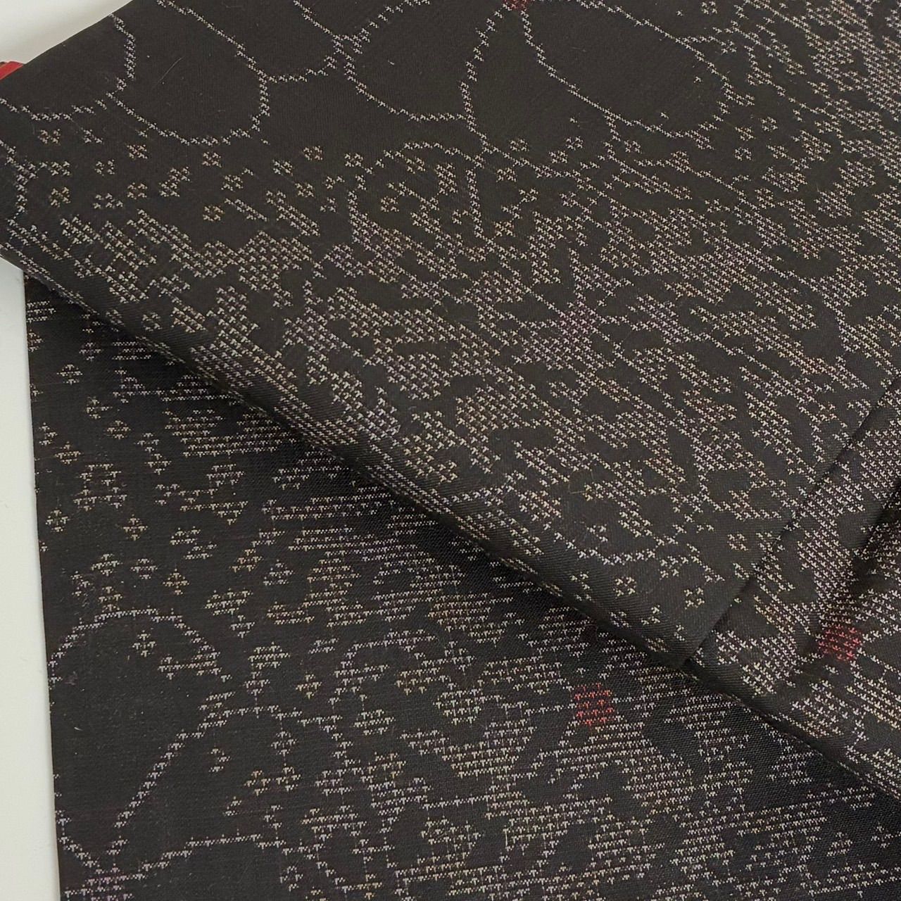 本場大島紬 地空き カタス式 裄67.5 捻り梅 美しい絣柄 正絹 着物 MK