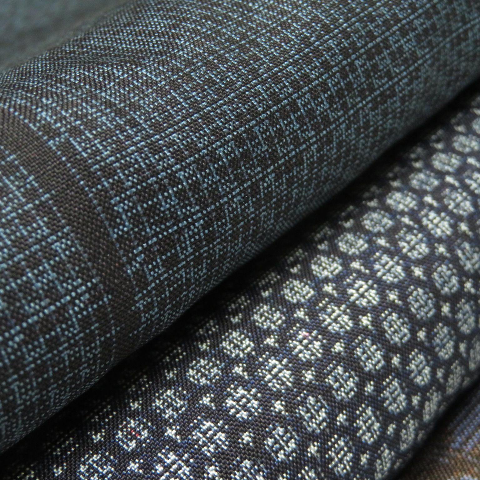 N 23 着物 正絹 アンティーク 大島紬 ５点 イチゴの大島