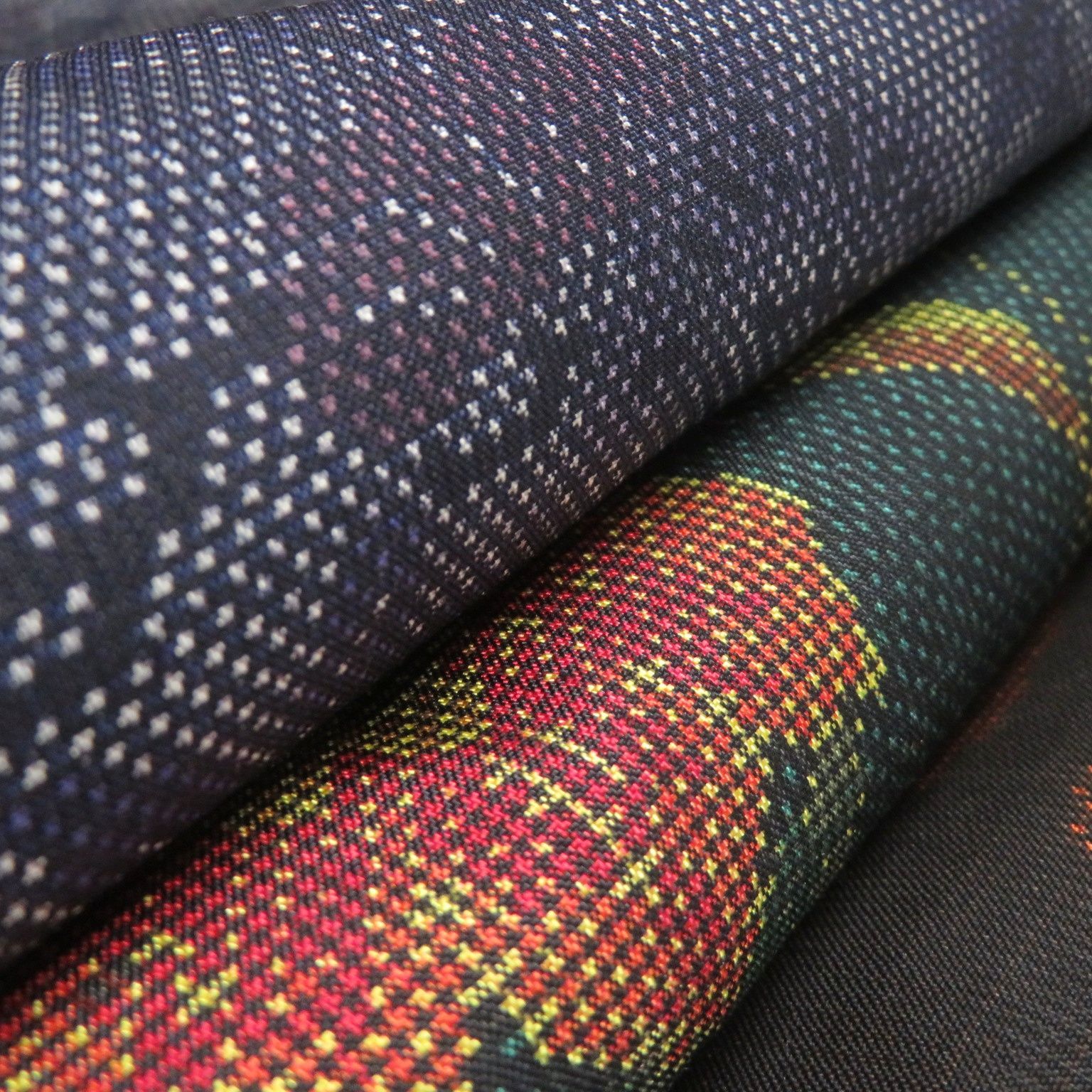 N 26 着物 正絹 色大島 大島紬 ５点 イチゴの大島