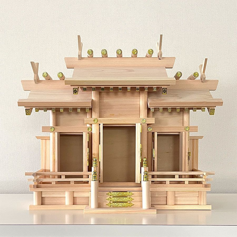 アウトレット 1点 神殿 屋根違三社 小 神棚 幅45 奥行20 高さ43