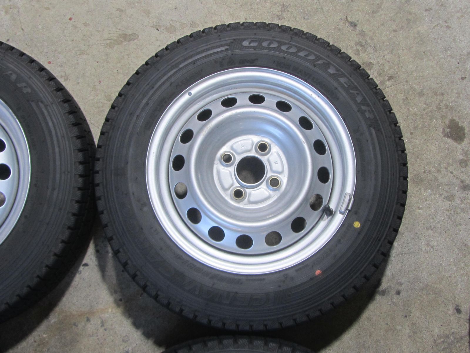 サクシード ファミリアバンなど