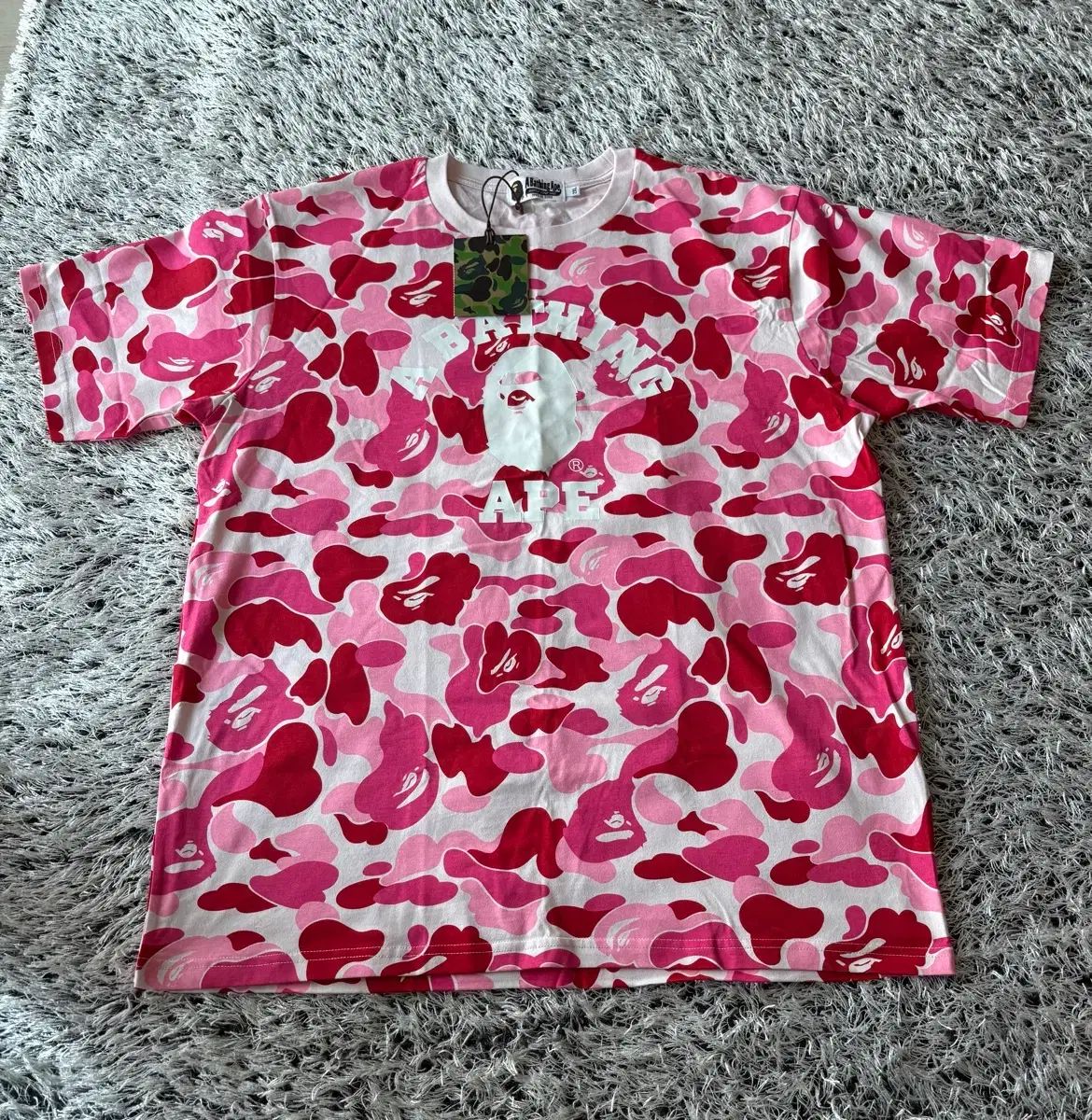 A Bathing Ape ピンクカモフラTシャツ M A BATHING APE アベイシングエイプ ピンク カモフラ Tシャツ - メルカリ