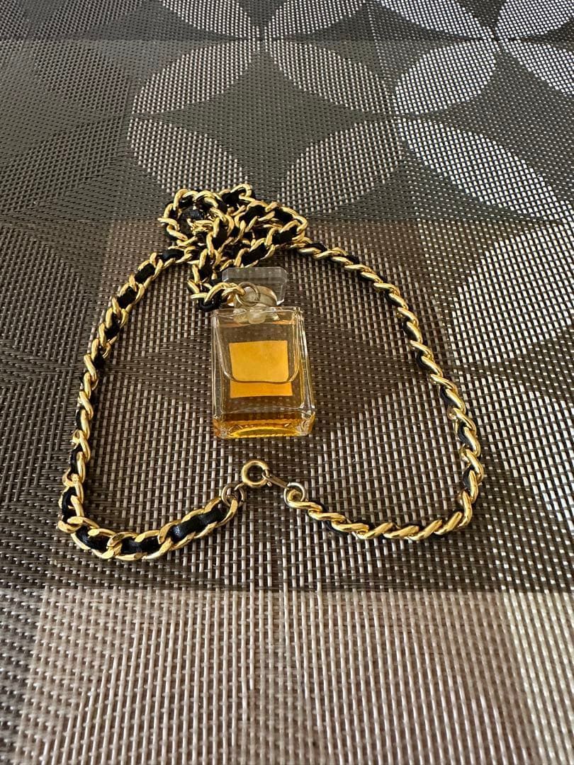  ChanelシャネルCOCOネックレス ゴールド ブラック ヴィンテージチェーン その他 香水