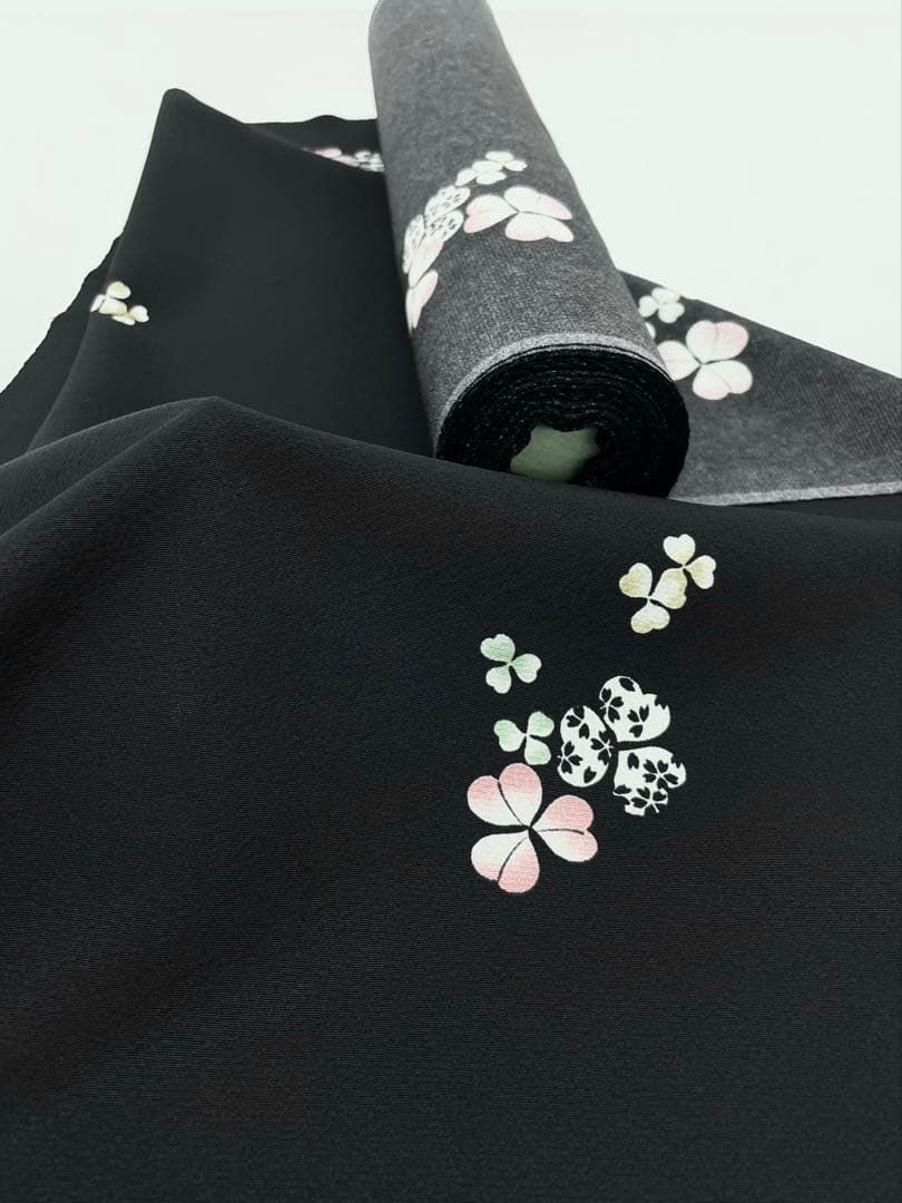 小紋 飛び柄 三つ葉 桜 黒 反物 正絹 O123 - メルカリ