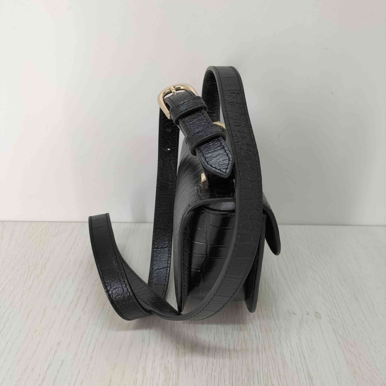 アーペーセー A.P.C. クロコ型押し ハーフムーン ショルダーバッグ 