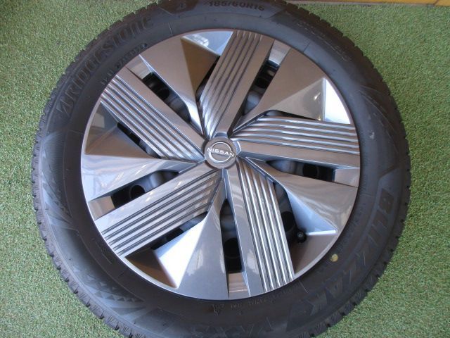 み 日産 スチール ノート 185 60 R 16 スタッドレスタイヤ４本SET E 12 13