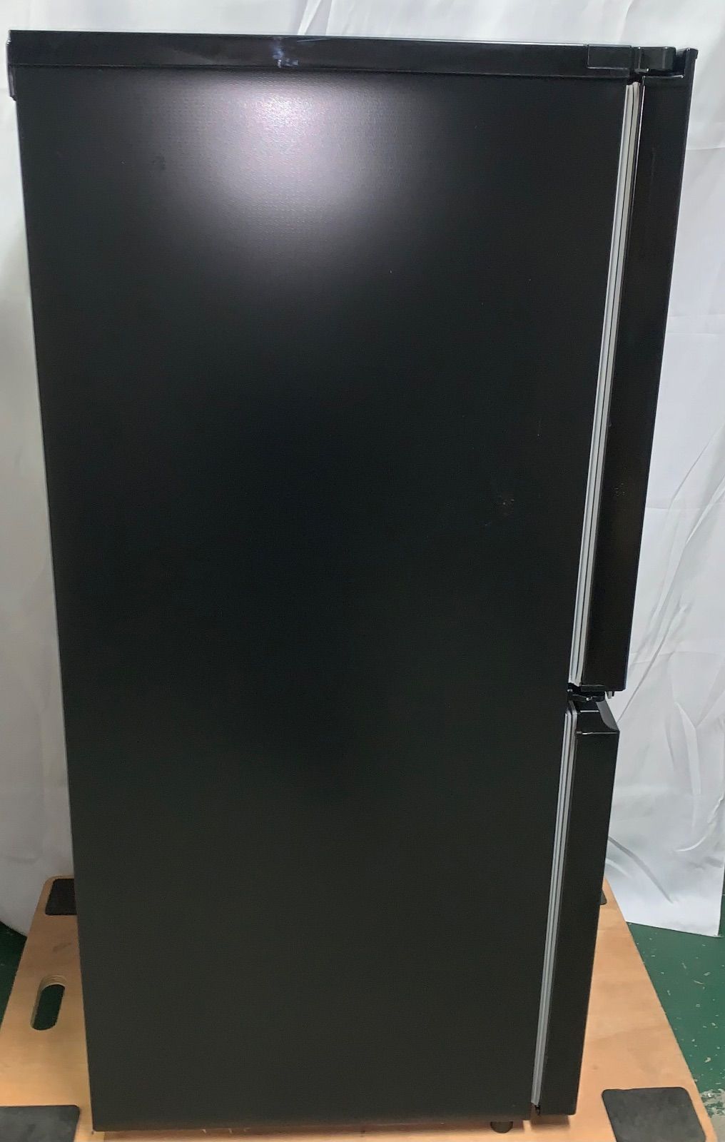 11r72. 美品 SHARP シャープ 152L 2ドア 冷凍冷蔵庫 SJ-15E3-B