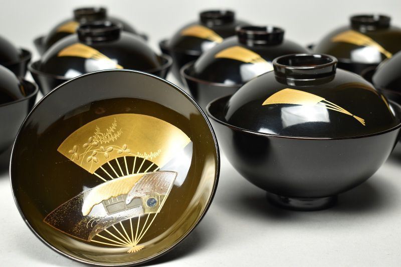 蔵A5725b】木製黒蝋色 扇子蒔絵 吸物椀 汁椀 十客 - メルカリ