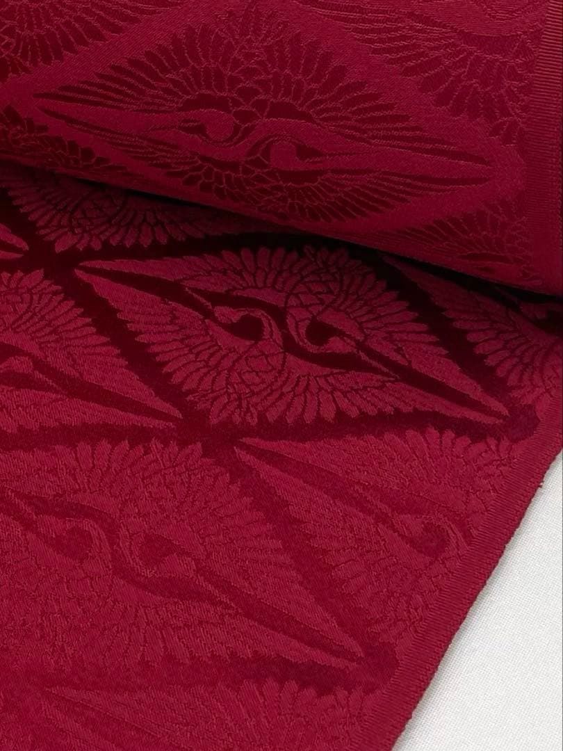 色無地 紋意匠 八掛付き 真紅色 正絹 反物 色無地 紋意匠 八掛付き 真紅色 正絹 反物