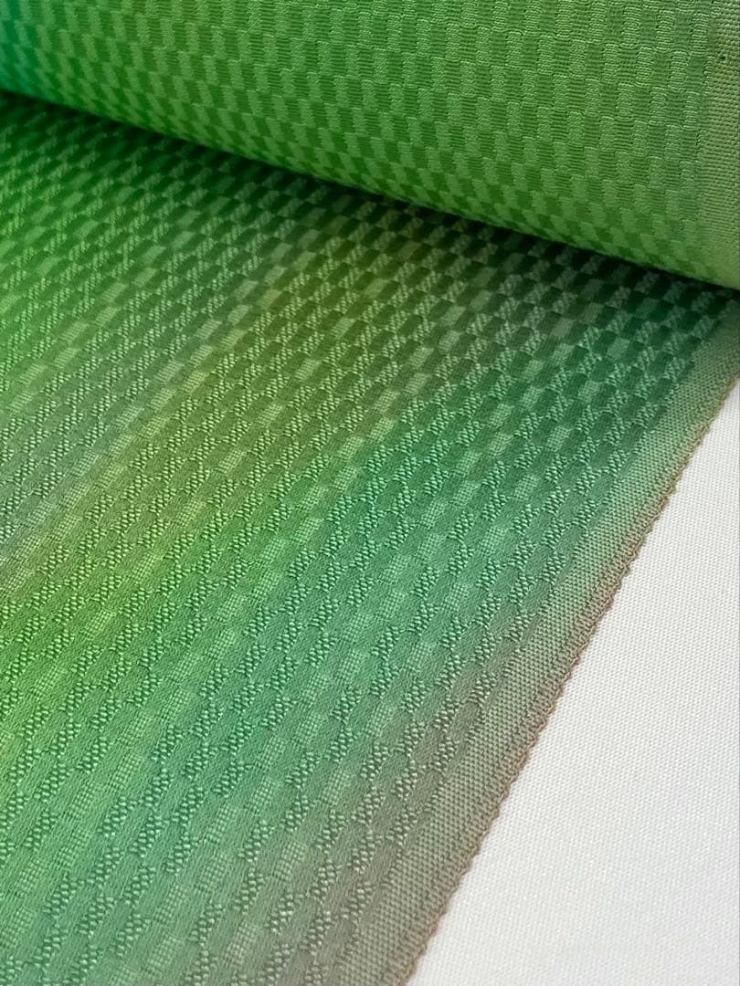 小紋 染め分け 紋意匠 正絹 反物 T9136 - メルカリ