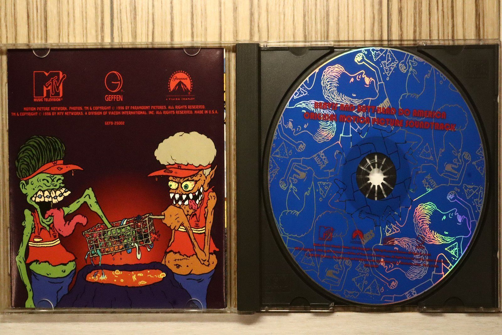 BUTTHEAD SUNGLASS「CD-R + DVD-R 4枚セット」 中古CD☆/Beavis And Butt-Head□ Beavis And Butt-Head Do America