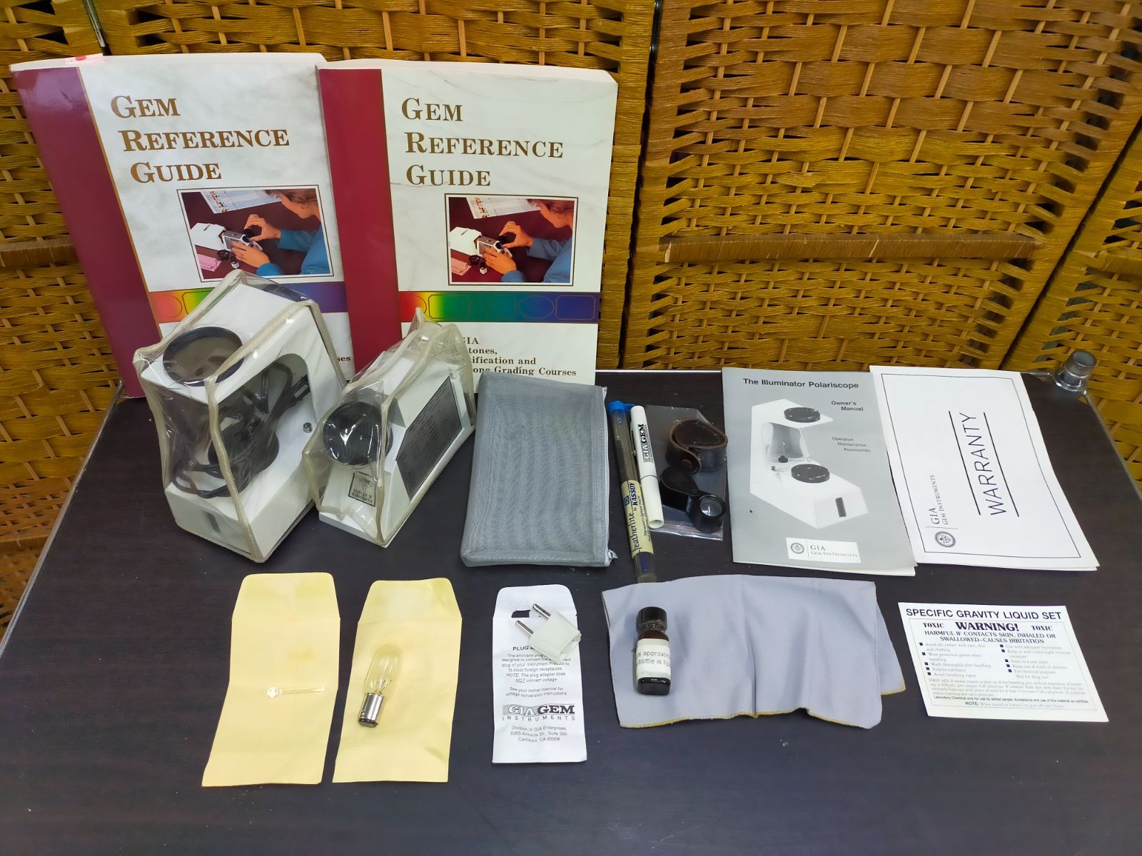 SET 01 フルセット GIA ポラリスコープ MODEL 415 Refractometer 宝石鑑別セット ルーペ 比重液 多数 宝石用ピンセット 10 X TRIPLET