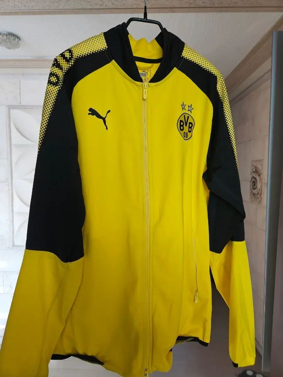 プーマ BVB ボルシア・ドルトムント トラック 上下(起毛)セットアップ