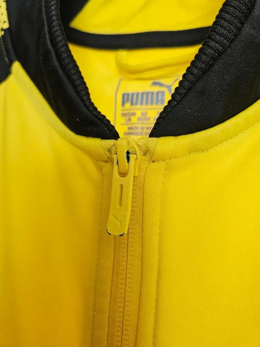 【美品】BVB ボルシア　ドルトムント 上下 セットアップ PUMA ジャージ プーマ BVB ボルシア・ドルトムント トラック 上下(起毛)セットアップ