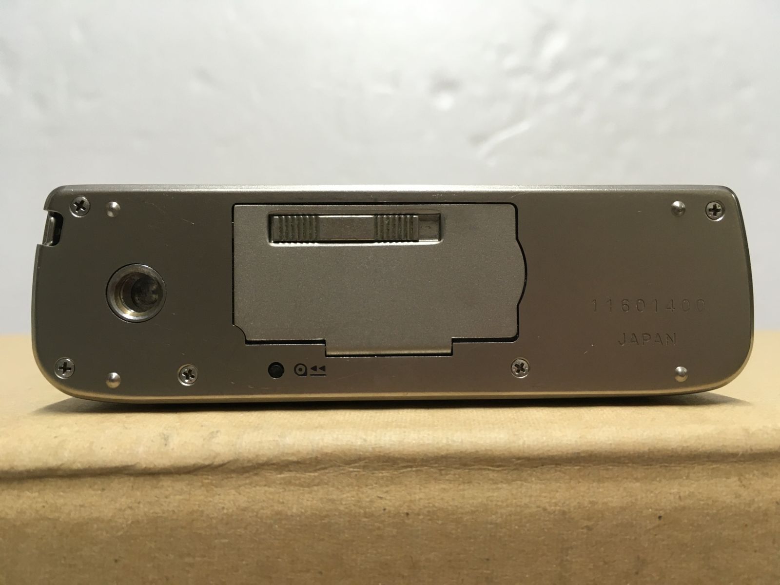 コンパクトフィルムカメラ