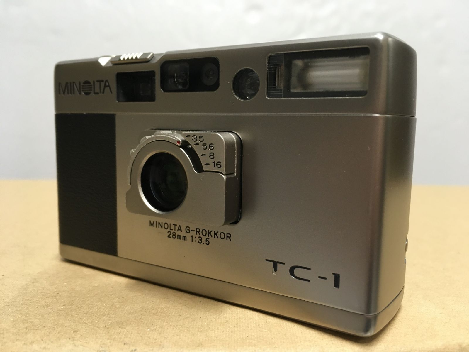 送料無料※ MINOLTA TC-1 コンパクトフィルムカメラ ジャンク品 囗G