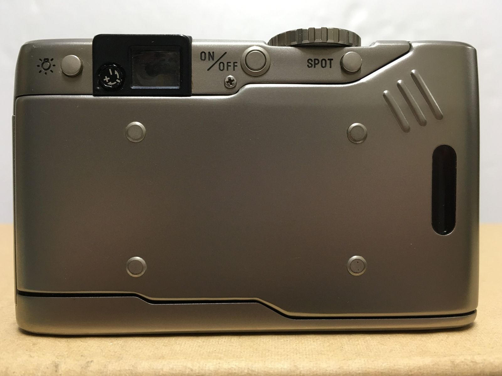 送料無料※ MINOLTA TC-1 コンパクトフィルムカメラ ジャンク品 囗G